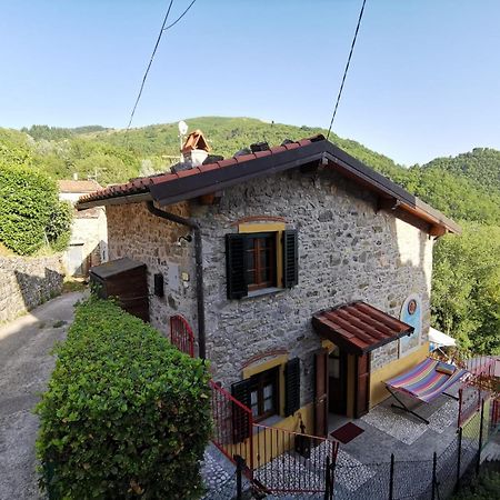 Deliziosa Casetta Sull'Appennino Toscano Montefegatesi Exterior photo